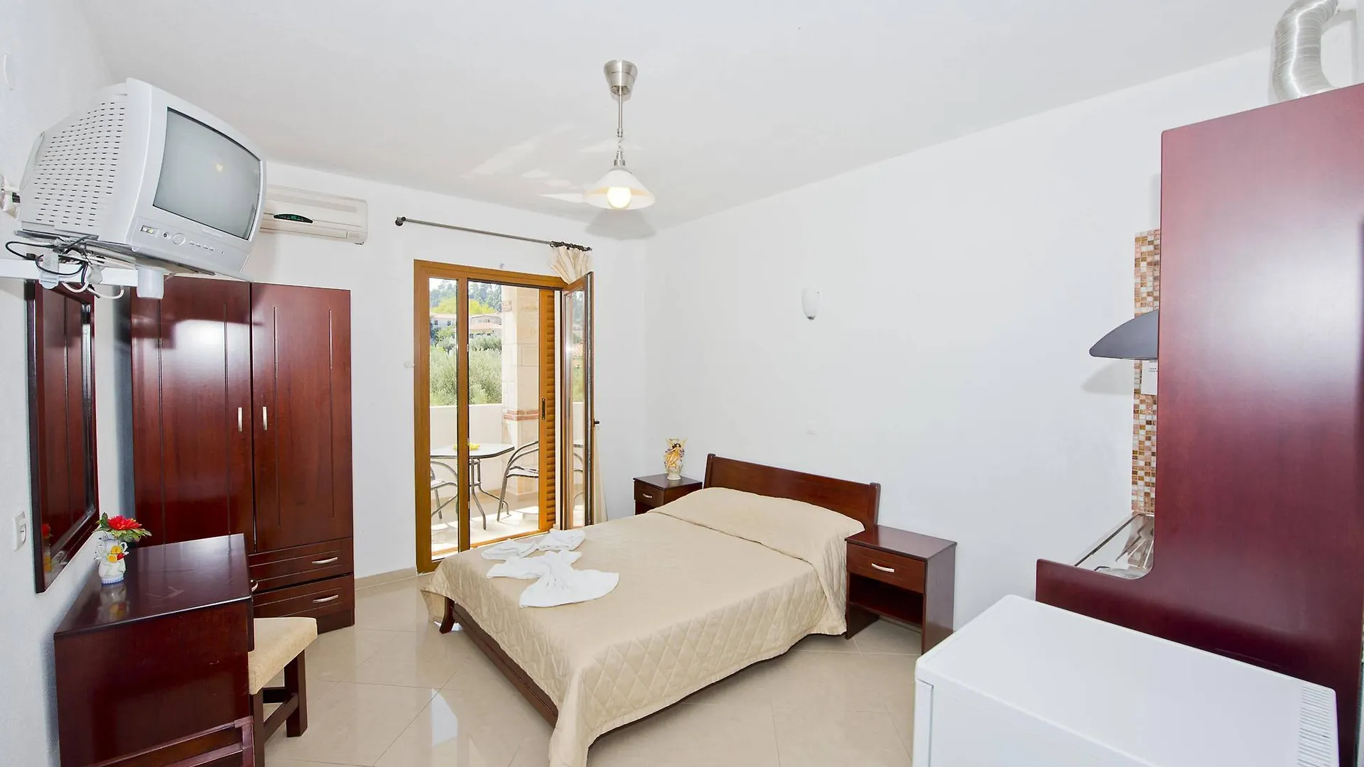 Hotel Medousa Kriopigi Aparthotel
